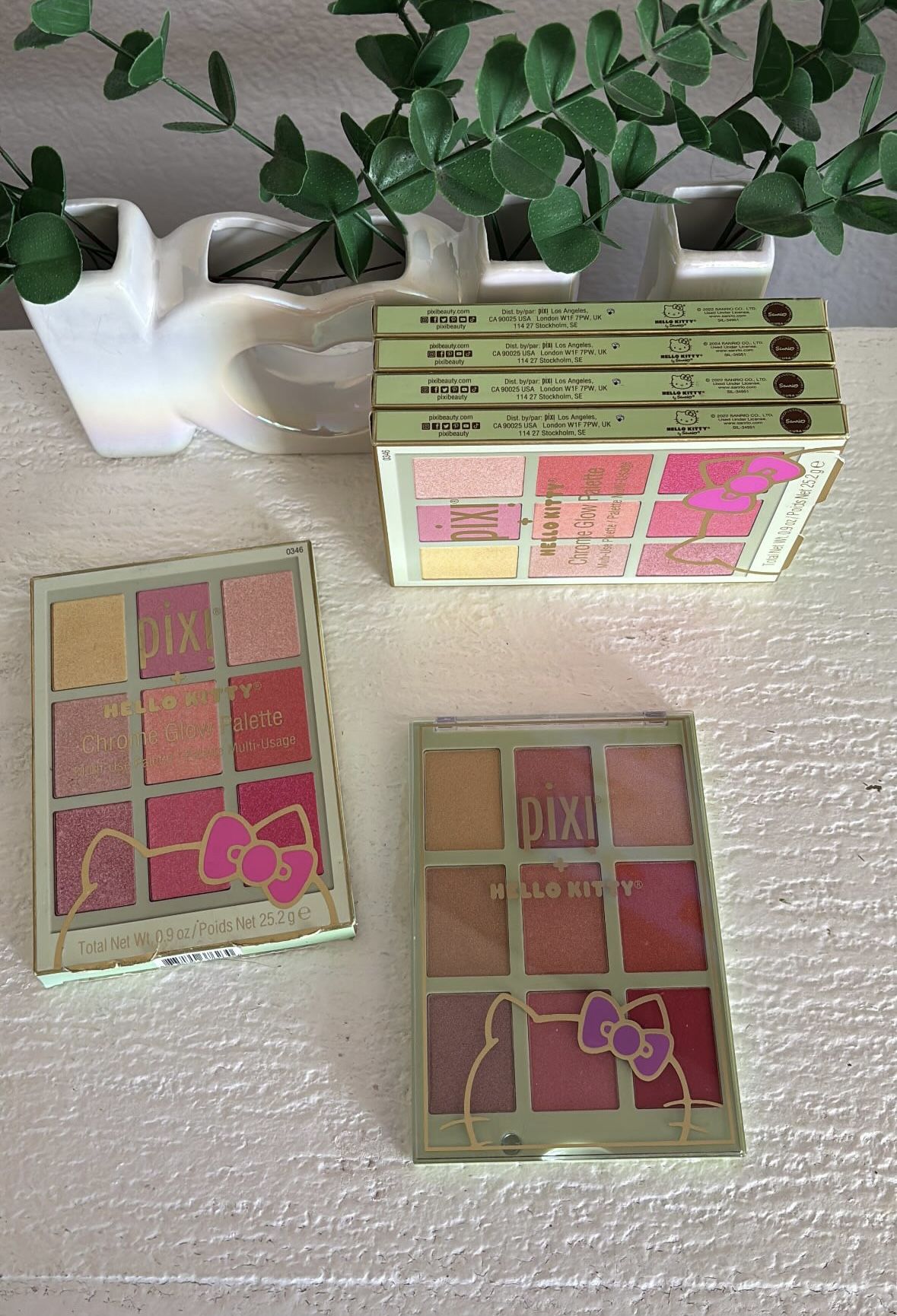 Hello Kitty Pixi Eyeshadow Palette