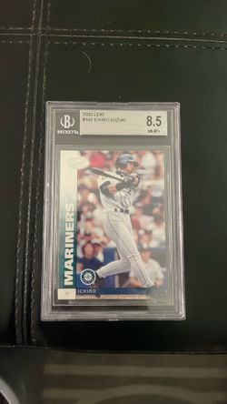 2002 Leaf graded baseball card