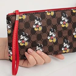 Mickey Mouse Clutch