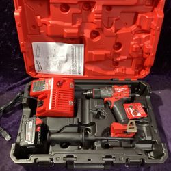🧰🛠Milwaukee M18 FUEL Brushless 1/2” Hammer Drill w/5.0Ah Battery Charger & HardCase-NEW!-$240!🧰🛠