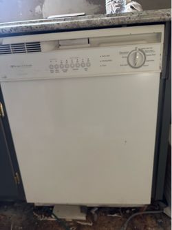 Dish washer