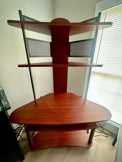 Corner Desk - Pending