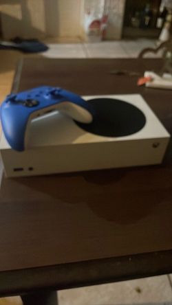 Xbox series s with controller