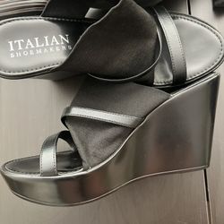 Italian Wedge Sandals Size 8