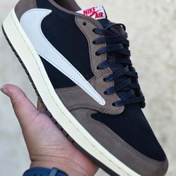 Travis Scott Jordan 1 MOCHA low