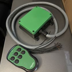 Schneider Electric ZARB10WSP Compact 10 Cable Relay w Remote