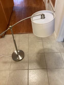 Beautiful Modern Table Lamp With Brushed Nickel  Finish and Fabric Drum  Shade. Shade Size :  11”Diameter-  Base Size : 9”Diameter-27” Tall.2