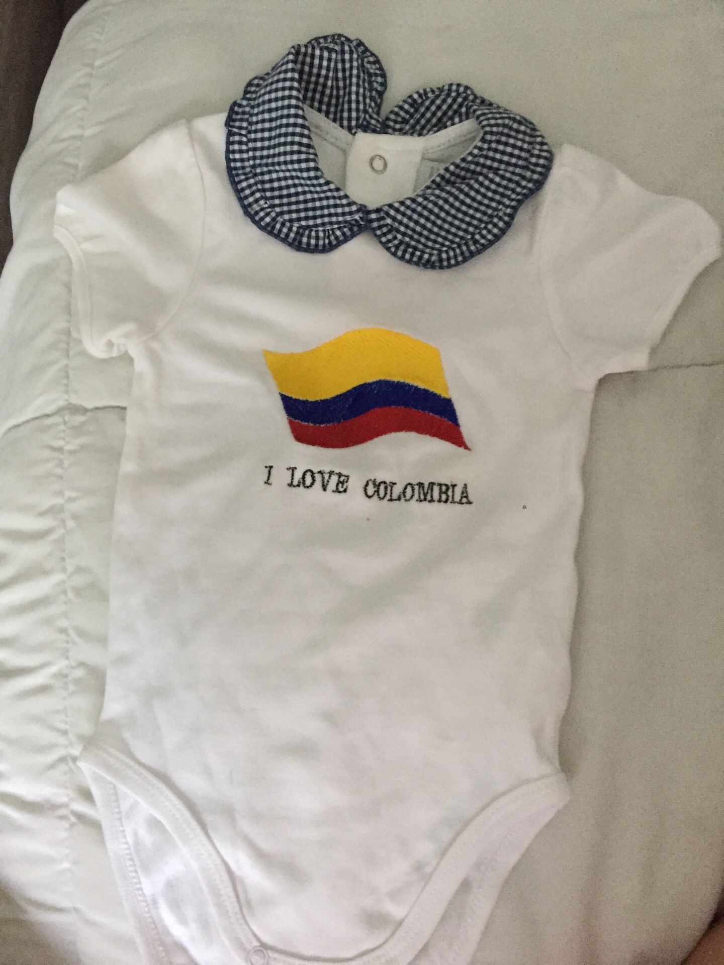 18 months Baby Onesie Columbia flag