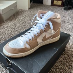 Air Jordan 1 Mid