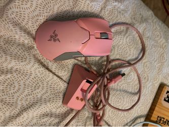 Razer Viper Ultimate Wireless Gaming Mouse with Charging Dock - Quartz Pink