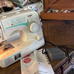 Brothers LS590 Tabletop Sewing Machine  And Sewing  Asseceries Box
