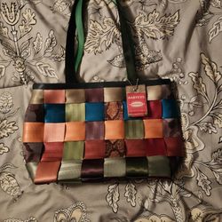 Harveys Seatbelt Purse 