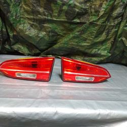 2013-16 Hyundai Santa Fe SPORT  L&R Trunk Light  Auto Parts