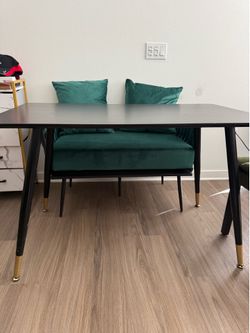 Black Wood table