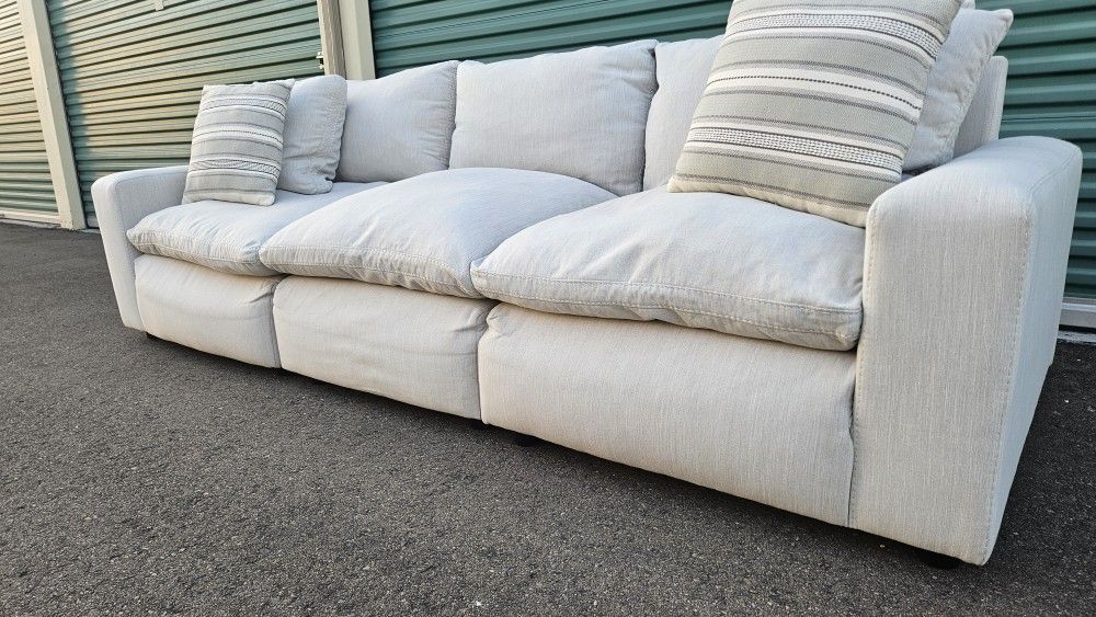 FREE DELIVERY!!! Ashley "Savesto" 3pc Modular Sectional Couch ($1.4K Retail...60% OFF!!!