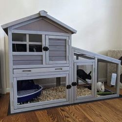 Outdoor Chickecn Coop Indoor Bunny Cage with Pull Out Tray (new in box ) $80