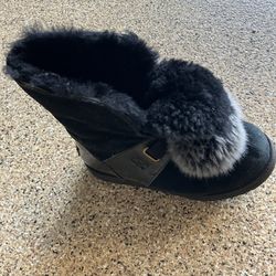 UGG Boots Kids Size 4