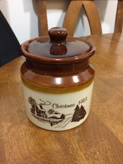 1983 Christmas Stoneware small crock