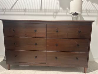 Beautiful 6 drawer dresser