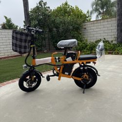 Folding electric bicycle