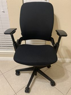 Steelcase Leap V2 Black Office Chair - High Performance Seating by Steelcase