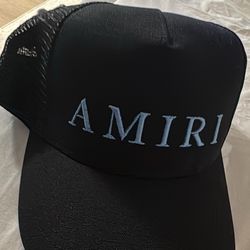 Amiri hat