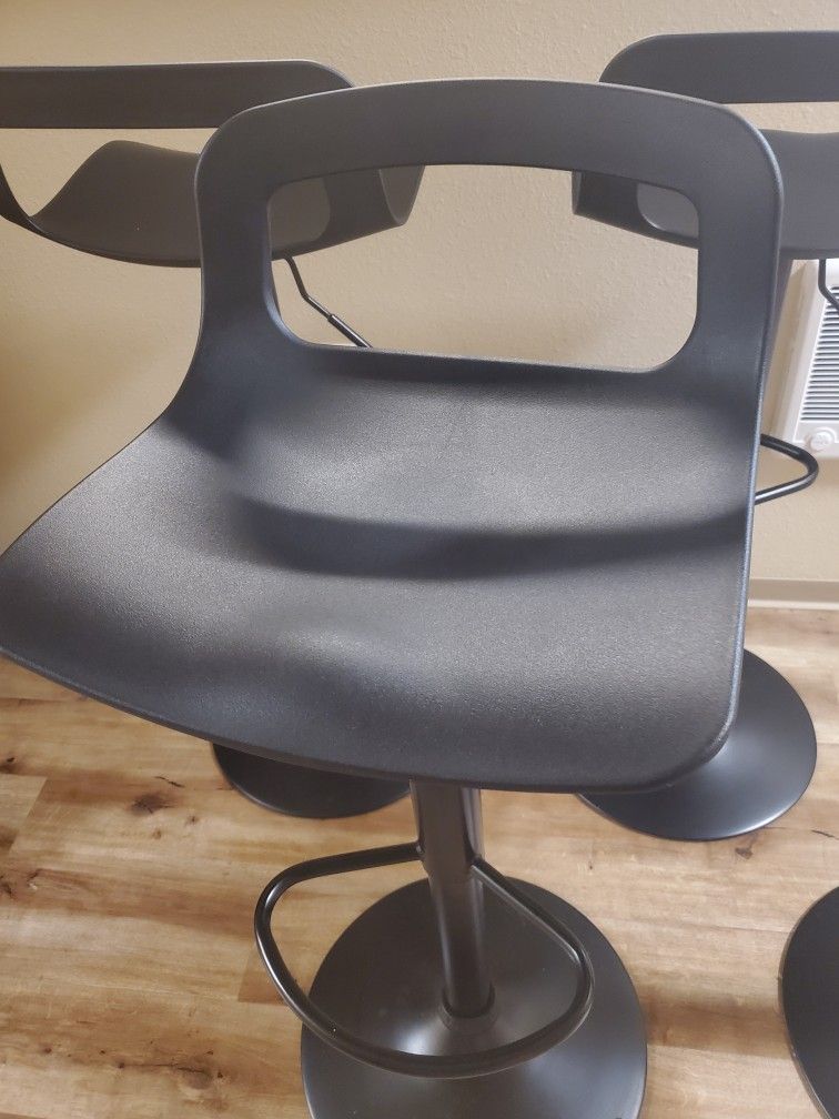 SWIVEL STOOLS
