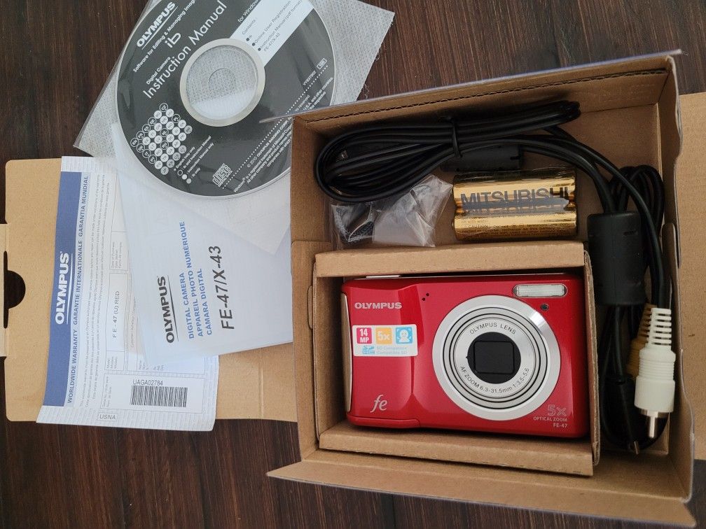Olympus Digital Camera FE-47- In Box