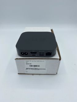Apple TV 3rd generation with power cable &and remote!!!