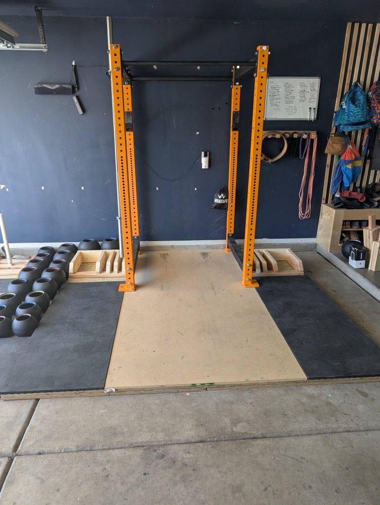 Titan X3 Squat Rack w/Barbell and Platform 