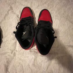 Nike Air Jordan 1 Low Bred Toe