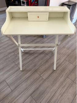White Portable desk