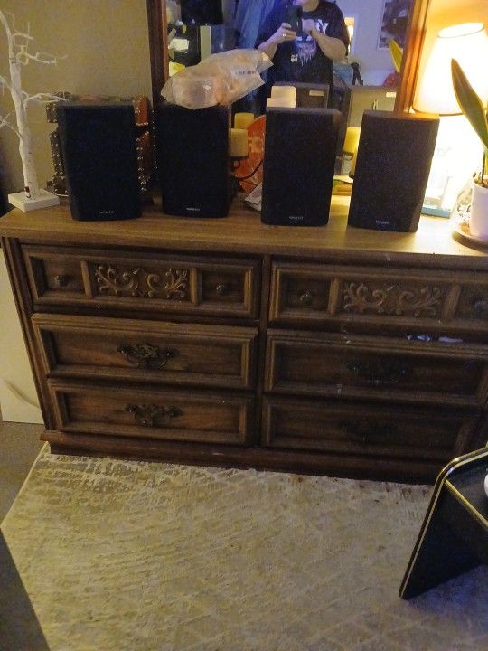 Onkyo Set Of 4 Speakers Plus