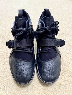 Nike Air Force 270 Triple Black - Size 9