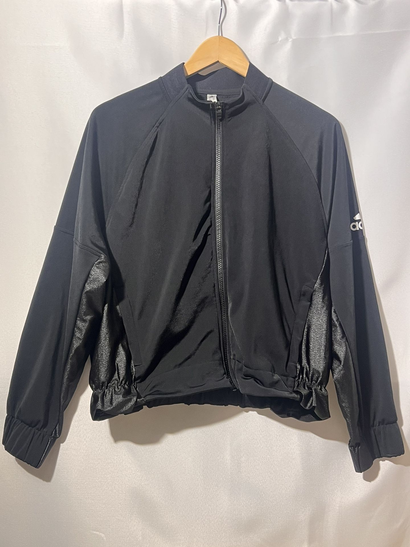 Woman’s Solid Black XL Adidas Warm Up Jacket/ Track With Zippered Pockets