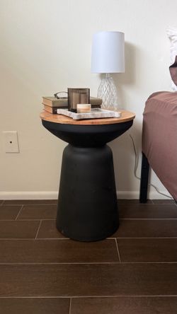 Black and wood end table
