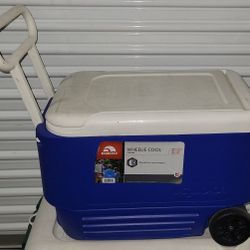 38 Quart IGLOO WHEELIE COOLER 