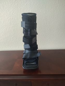 MaxTrax Walker Boot