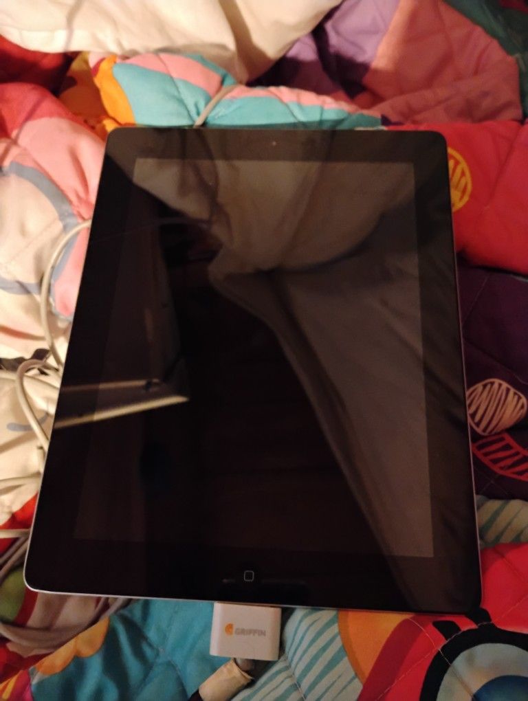 I Want For My Apple IPad $200obo No Trade And No Deliver Just Pick Up Only .