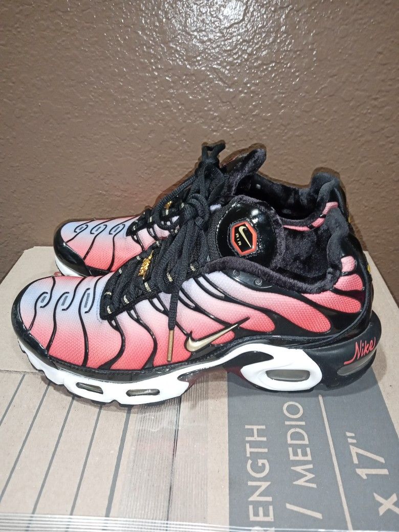 Nike Air Max Plus Both Size Women