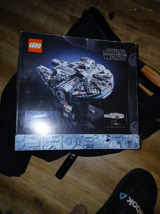 Lego Millennium Falcon Starwars