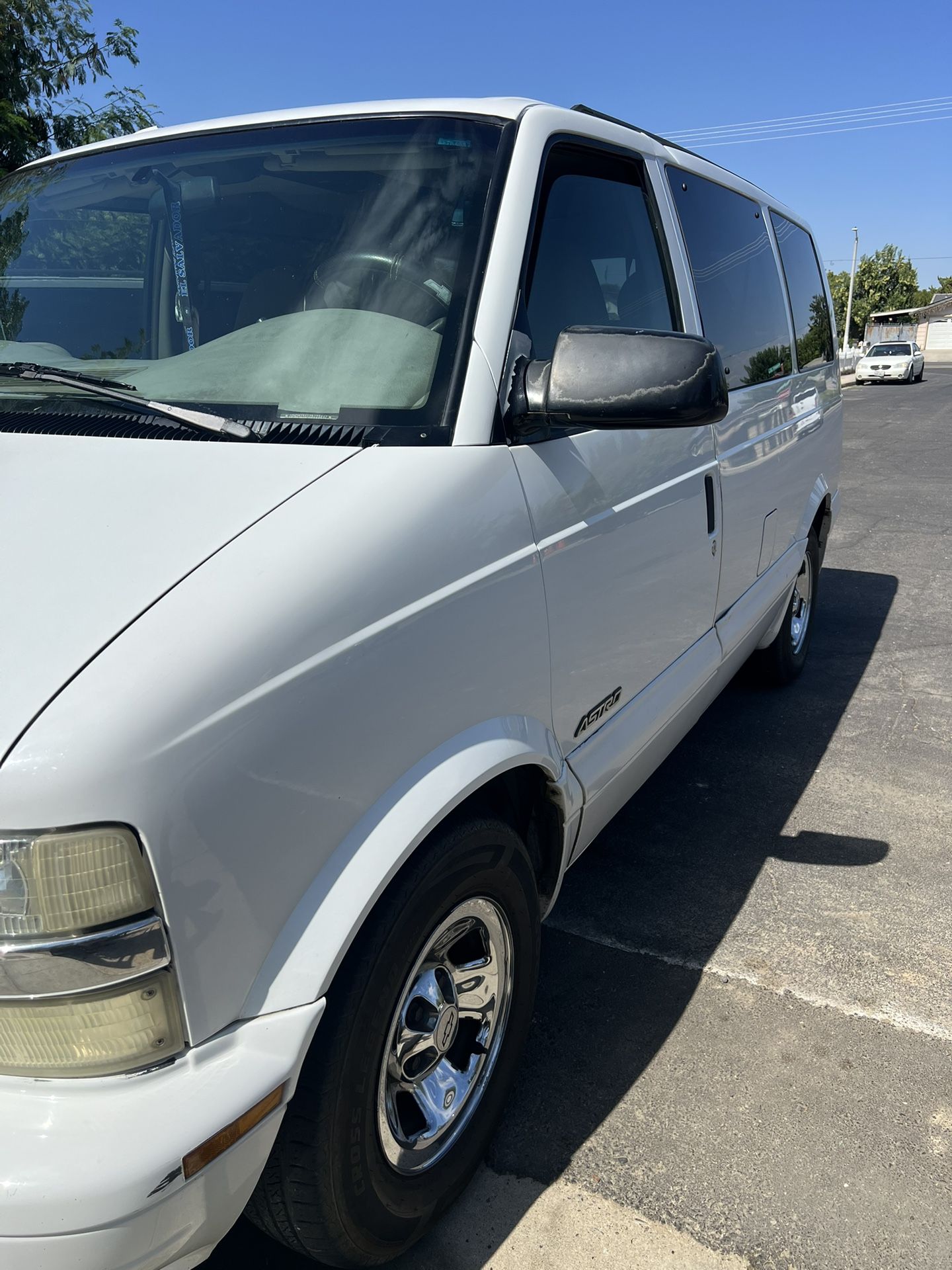 2002 Chevrolet Astro Van