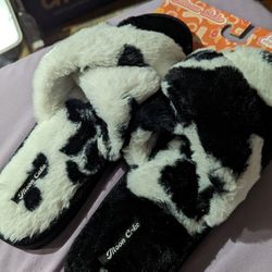 New Moon Cake Women's Slippers Cushioned Size XL 11 12 Cow Print