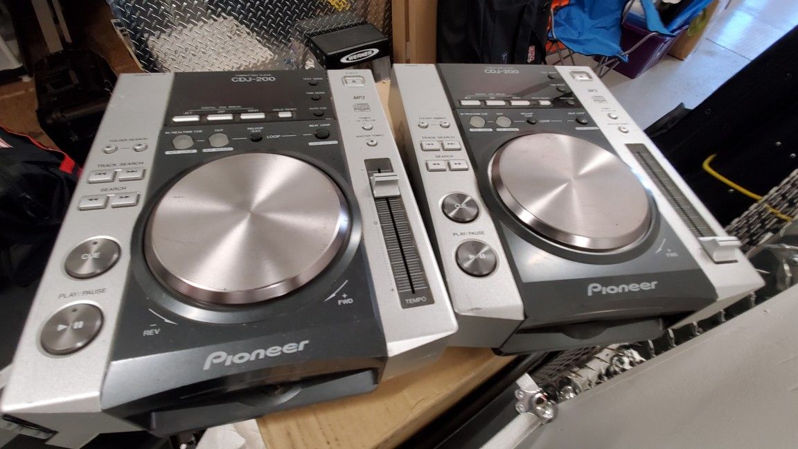 Pioneer CDJ-200 CD player