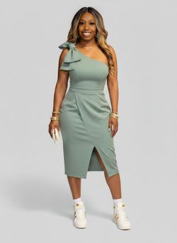 Lavish Alice Midi Dress