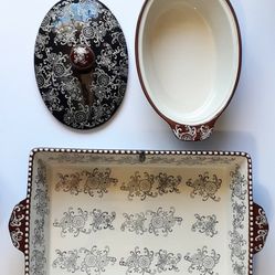 Beautiful Casserole  Brand New $25for Both Pickup In Temecula Off Pechanga prkwy 