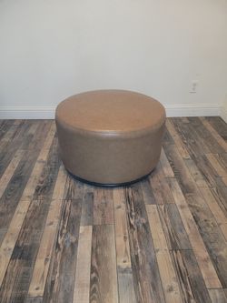 Brown Ottoman with matching pillows