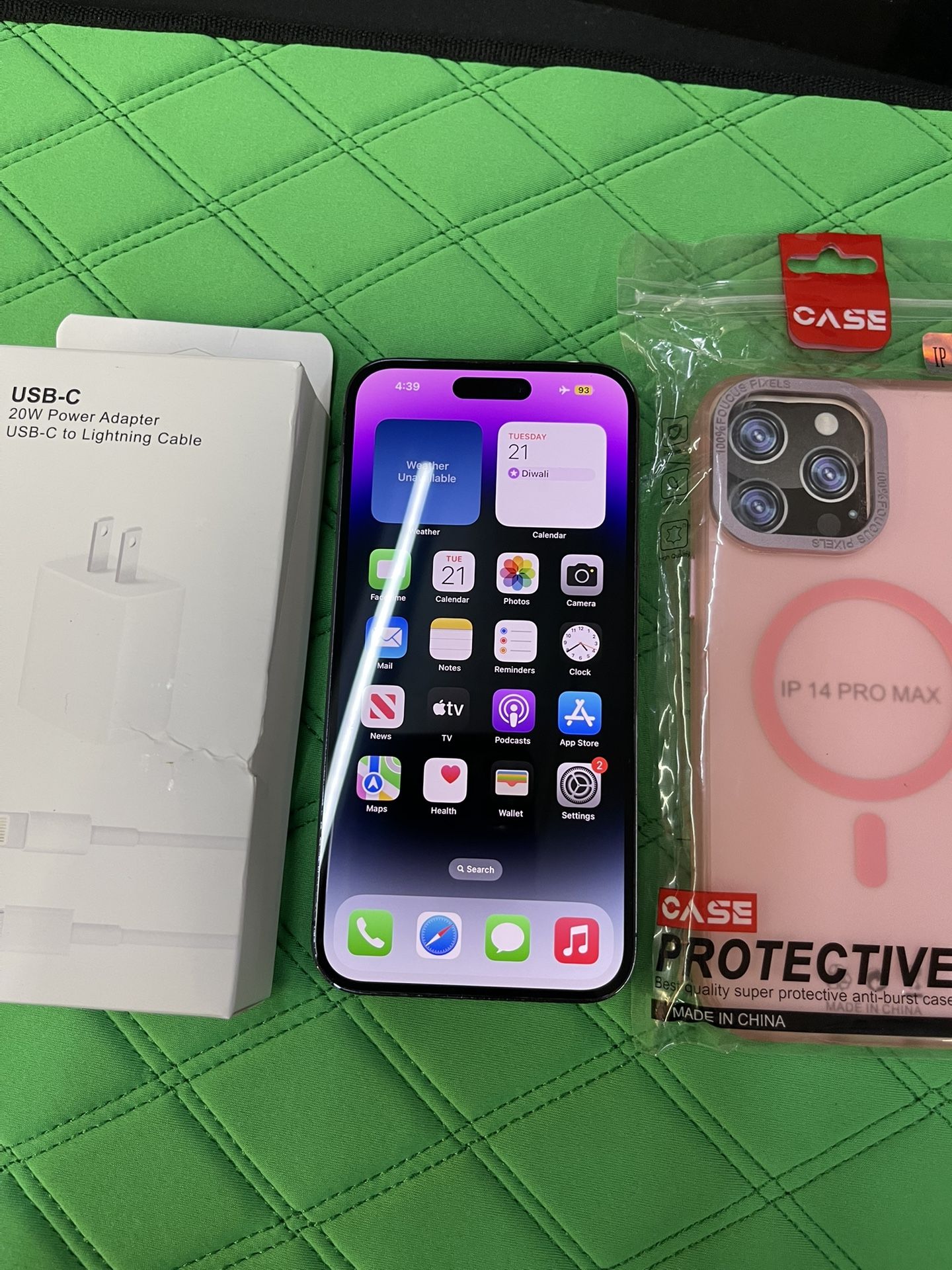 Apple iPhone 14 Pro Max Unlocked With AirPods Pro,Case & Charger