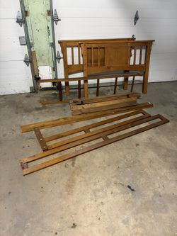 BROKEN INCOMPLETE FREE Twin Bed Frame Set