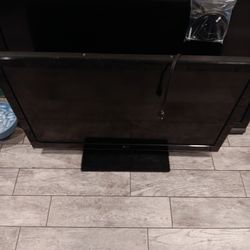 42" LG FLATSCREEN TV NO REMOTE